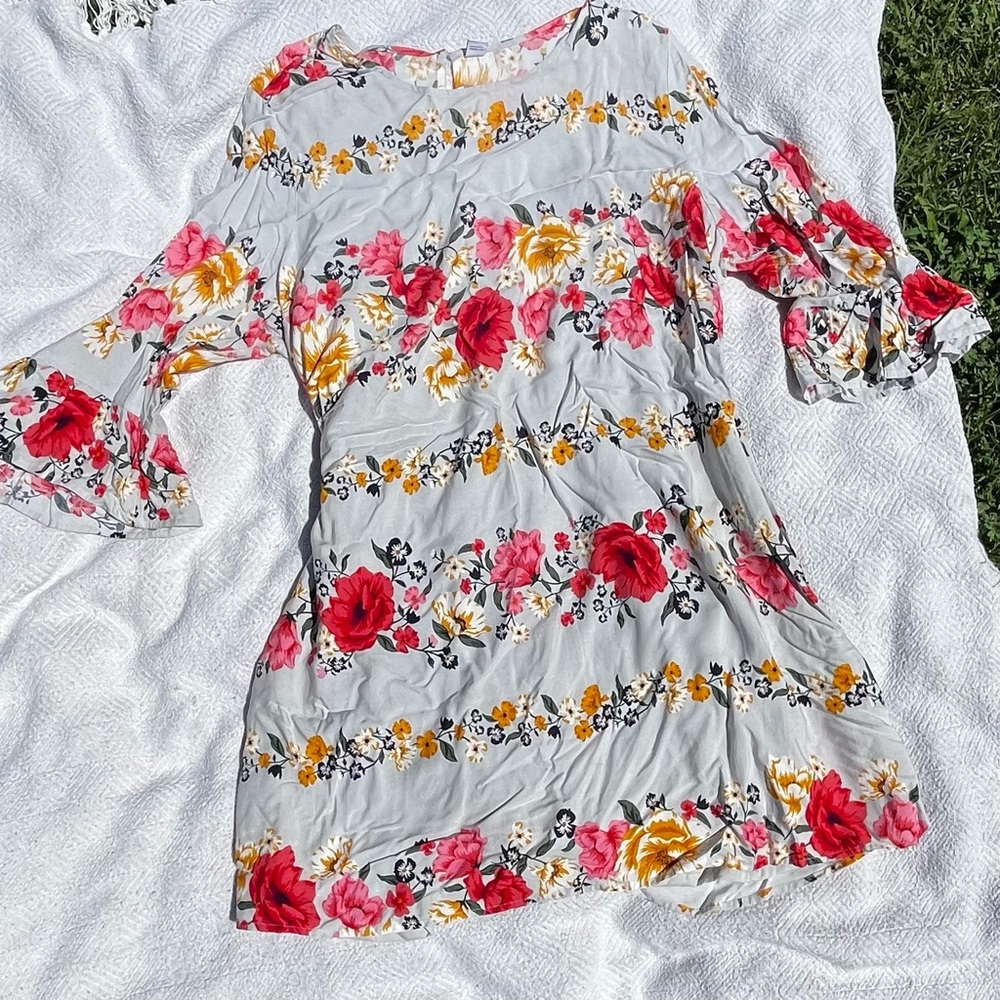 Lightly used XXL old navy floral dress